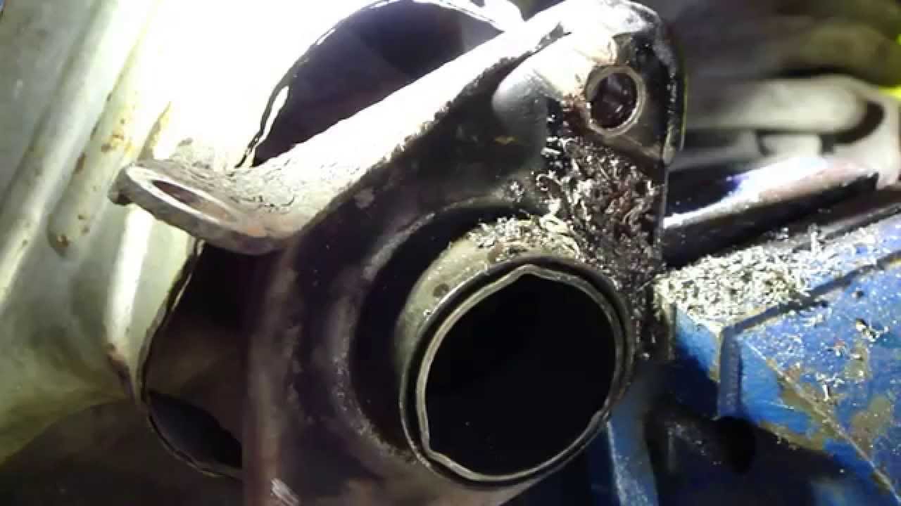 How to fix exhaust manifold broken and rusty bolt. Cut, drill and install new bolt.