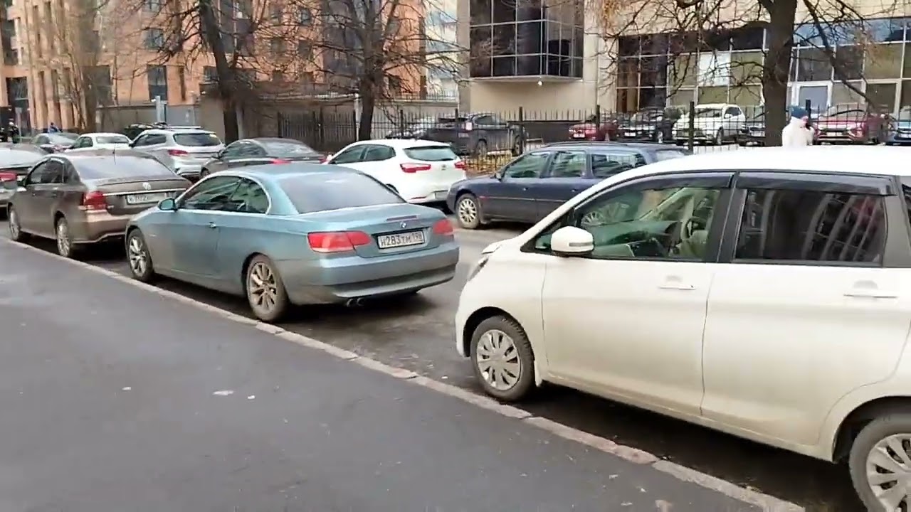 Вид новой застройки Санкт-Петербург улица Александра Матросова. Вид с улицы. Окружение.