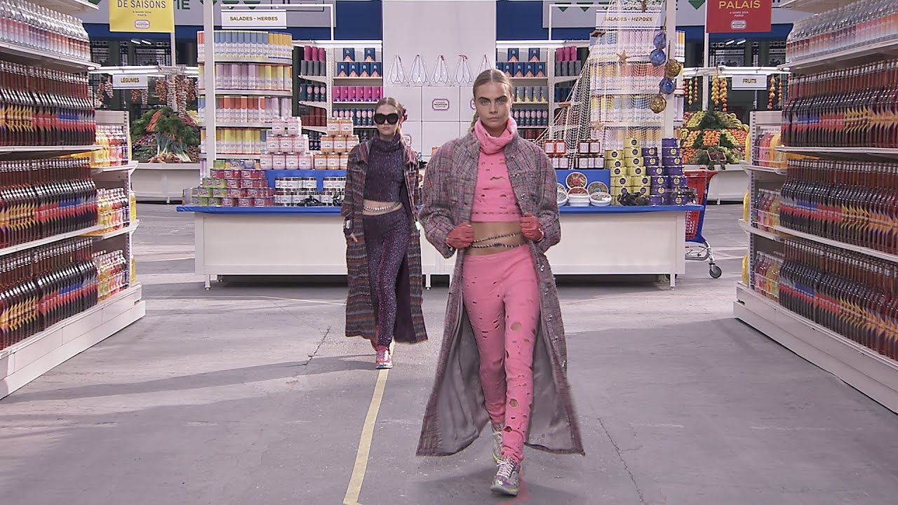 Fall-Winter 2014/15 Ready-to-Wear Show – CHANEL Shows