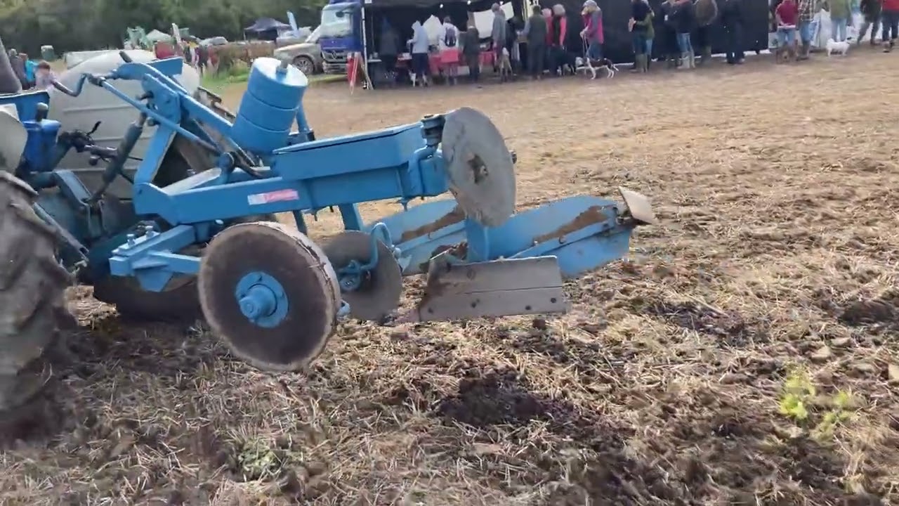 Ford 4000 with ransomes ts90 match plough