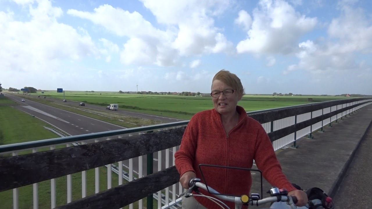 Met windkracht 8 naar Wons wandelen.