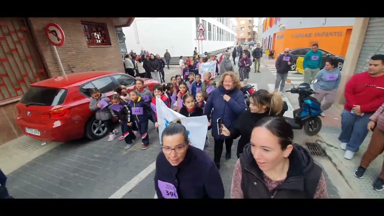 V VOLTA A PEU CONTRA LA VIOLÈNCIA DE GÉNERE AL COL·LEGI VAMAR 2025. PASSACARRER 20/11/2025