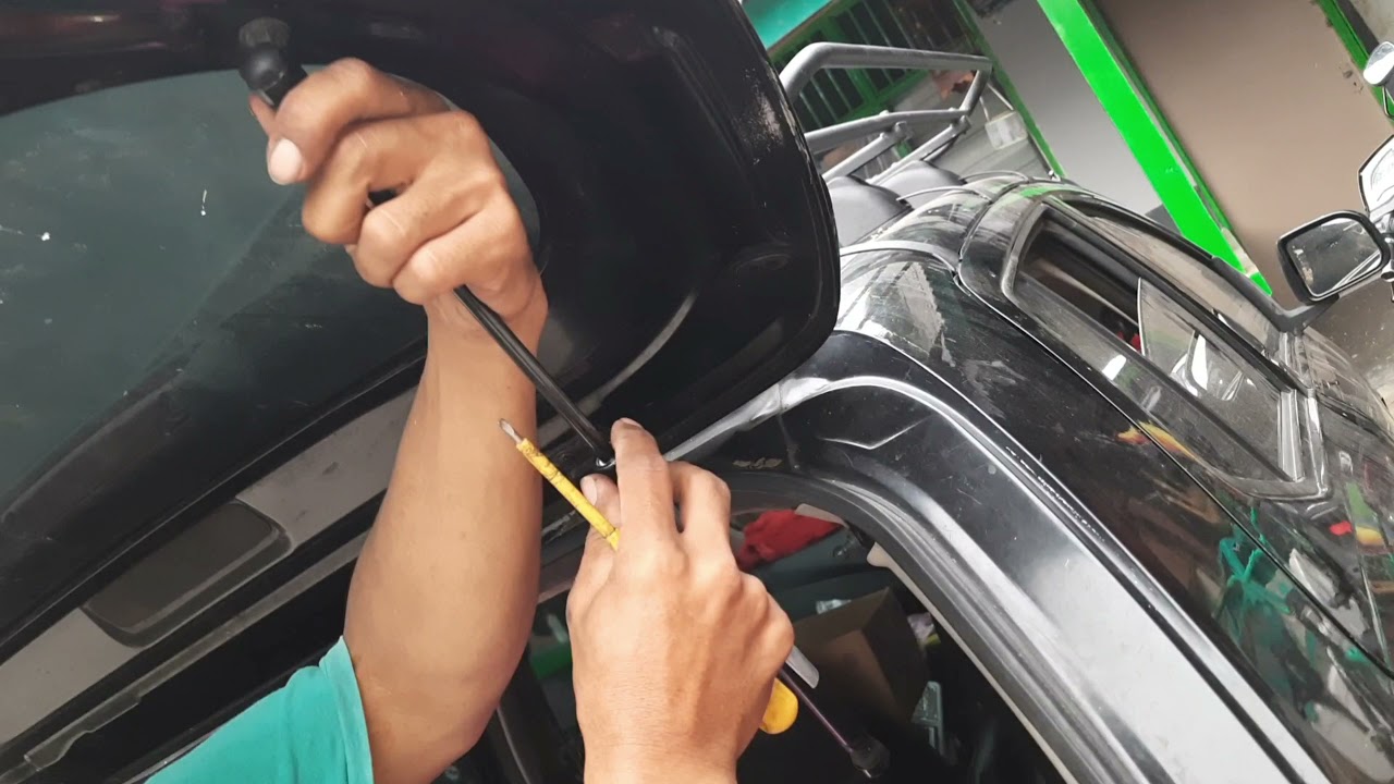 cara paling simple ganti hidrolik penyangga bagasi ayla/agya
