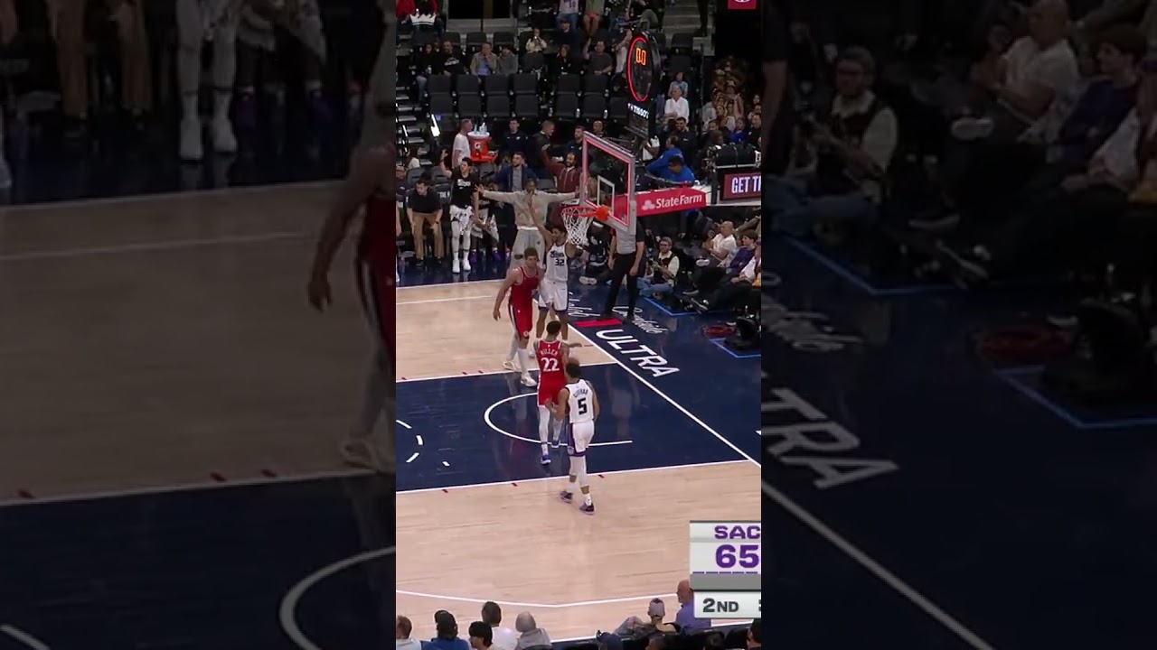 BRODIE FOR THREE AT THE BUZZER. C'MON NOW.