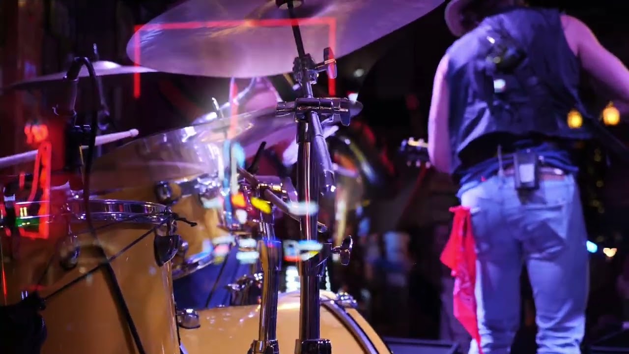 Make you mine| @Travelleruzi | Offical song|#aimusic #trending #public #musicchannel 