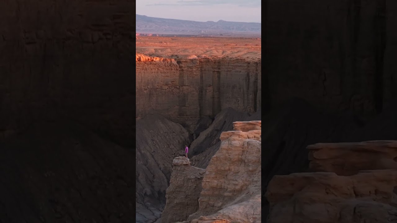 Exhilarating. Moonscape overlook in Hanksville Utah #drone #getbusylivingorgetbusydying