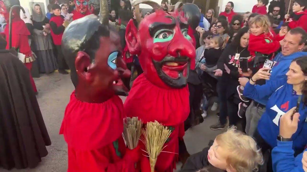 Cercavila de dimonis 👹 Sa Pobla 🔥 Sant Antoni 2023 📽️ En Directe