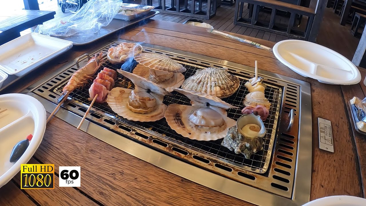 JAPAN TRAVEL | Eat seafood BBQ at Kuroshio Market and walking in Porto Europa | Wakayama Marina City