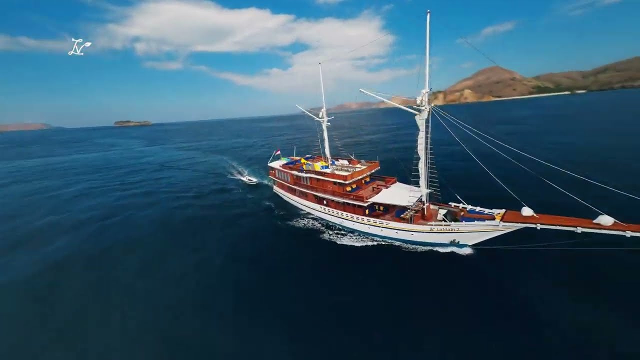La Main Voyages II x Royal Voyage