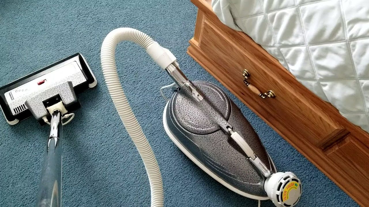 IEC Tristar CXL Canister Vacuum