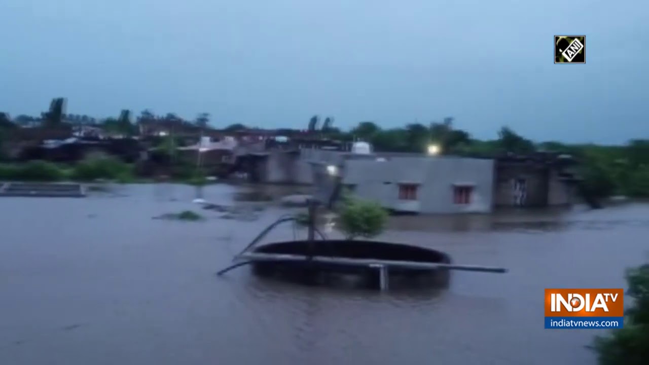 Rains batter Gujarat's Junagadh, several affected by floods