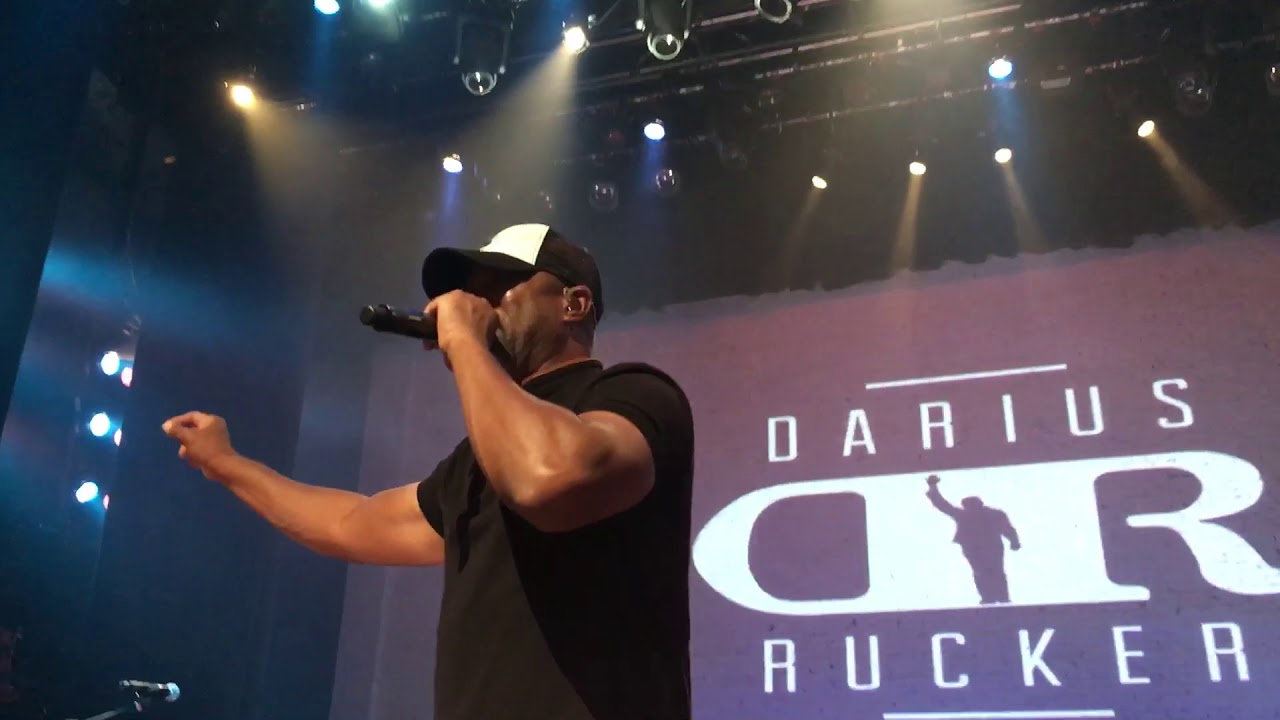 Darius Rucker ~ Friends In Low Places/No Diggity (cover) ~ The Apollo Theatre ~ 10/19/17