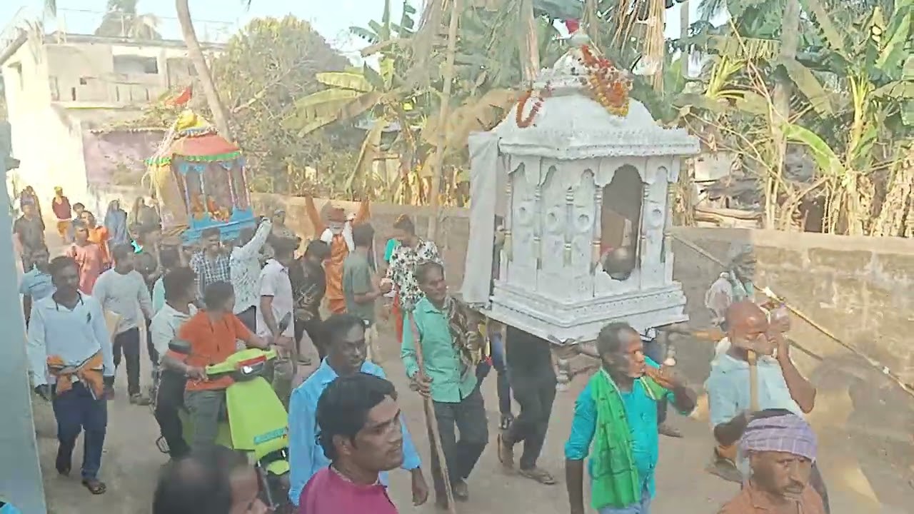 Baba jhadeswara nka pitharu tanka sanga sathi mane nija nija mandiraku prastana kaeuchhanti 🛕🛕