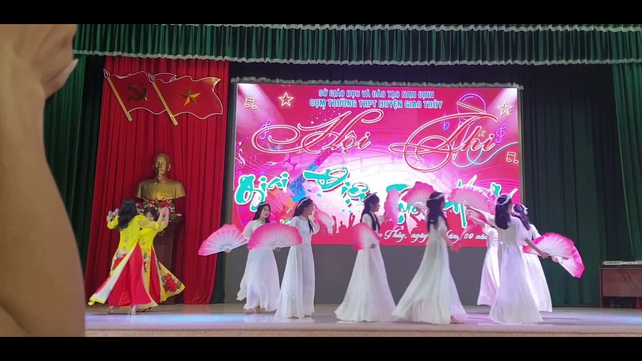GIAI ĐIỆU TUỔI HỒNG. (Tiết mục Lời thầy cô - Trường THPT Thiên Trường. 18092022) @mxv2504