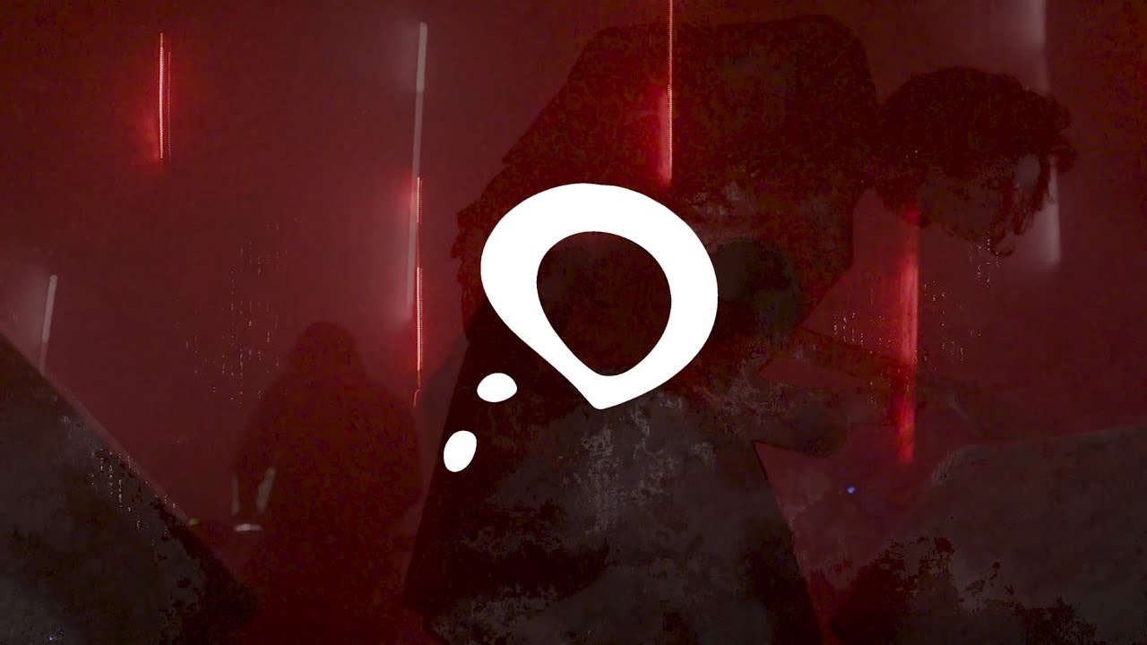 ..o - silver fangs, red with blood Live at Monopol Berlin
