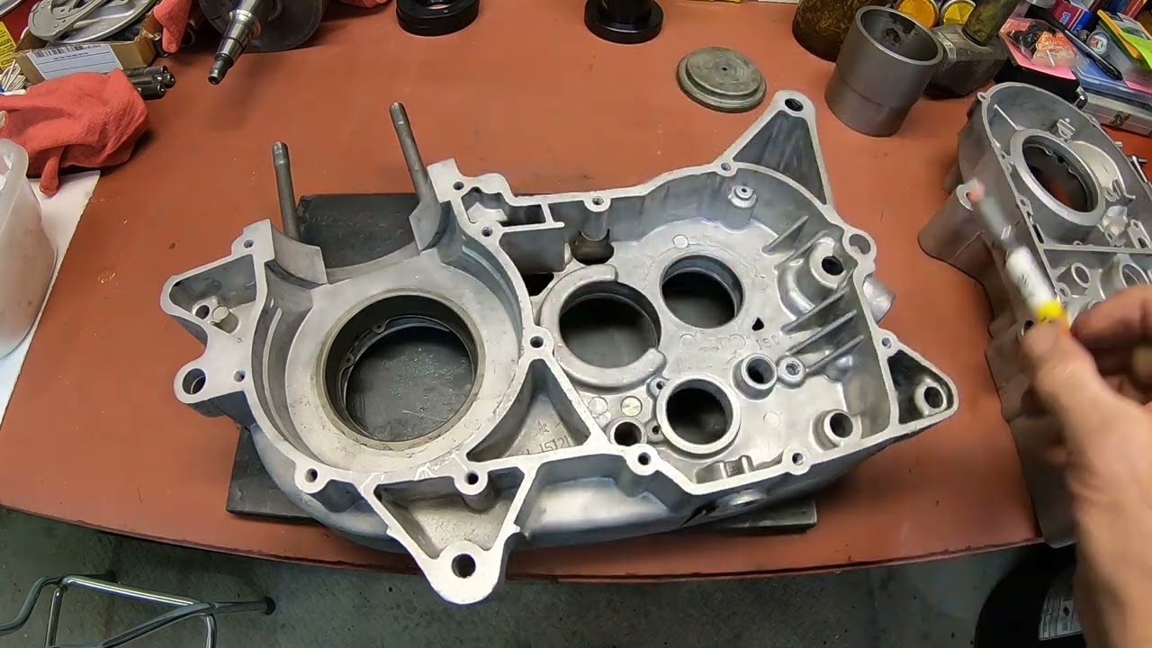 Yamaha DT2 250 MX crankshaft, bearings, seals, and measure
