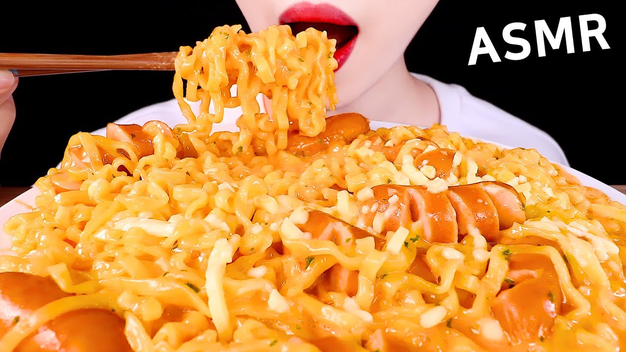 ASMR CHEESY CREAM CARBO FIRE NOODLES, SAUSAGES꾸덕꾸덕 크림까르보불닭볶음면, 소시지 EATING SOUNDS MUKBANG 먹방