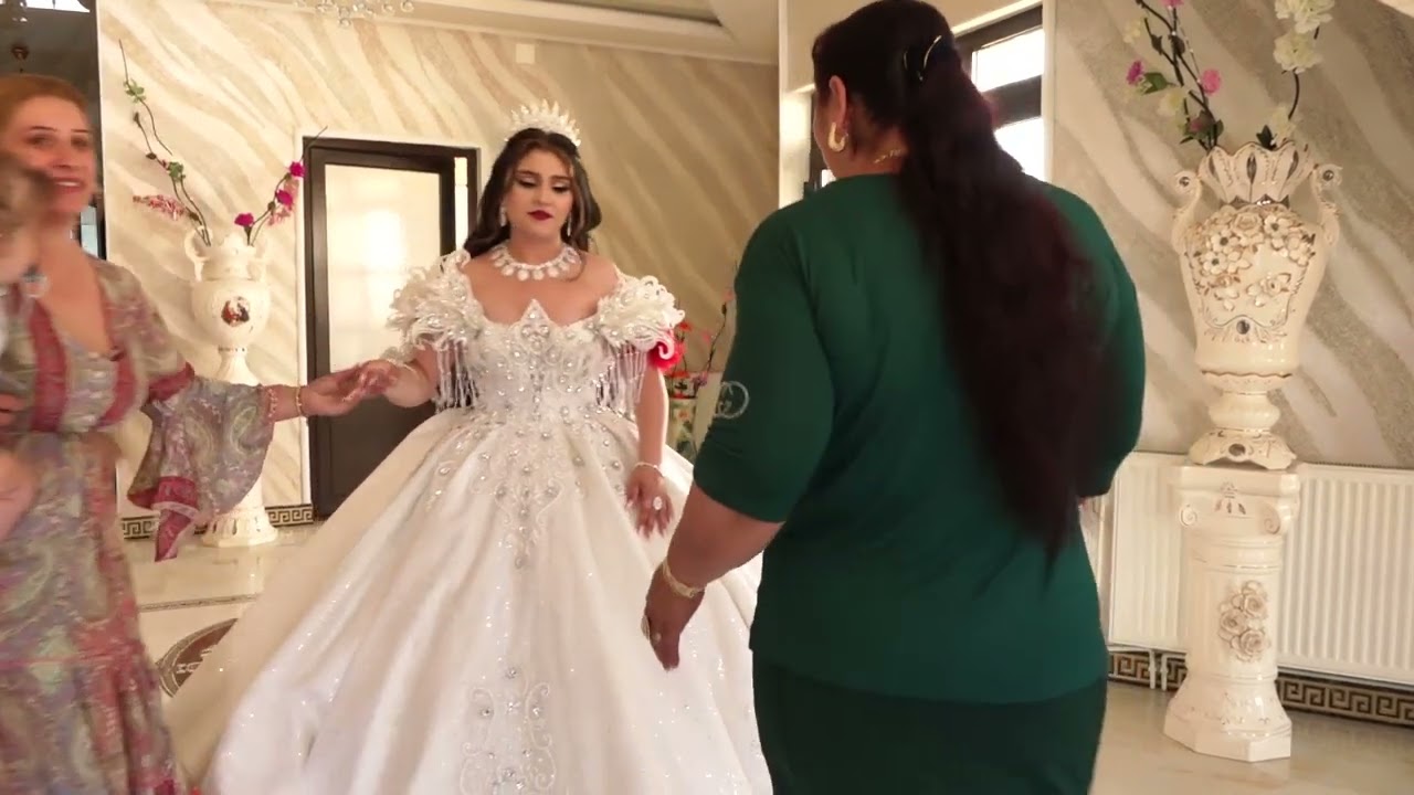 NUNTA SECOLULUI CODRUT SI ROXANA COPII LUI CRISTI PREDICA SI SIMONA,ELVIS SI BIANCA TG JIU 2