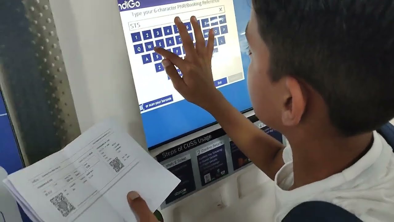 Self check-in IndiGo at airport in Hindi | Self Check-in kaise kare IndiGo Flight ke liye