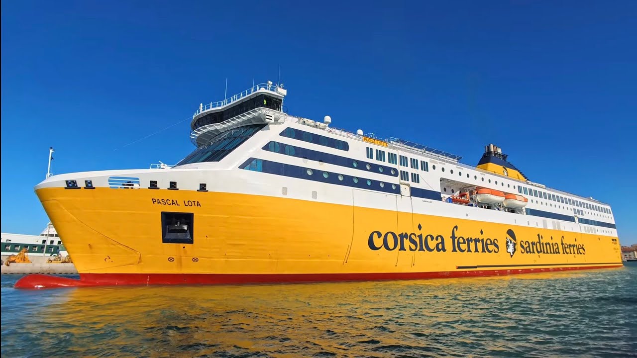 PASCAL LOTA in arrivo nel porto di Livorno proveniente da Bastia | 14/01/2025