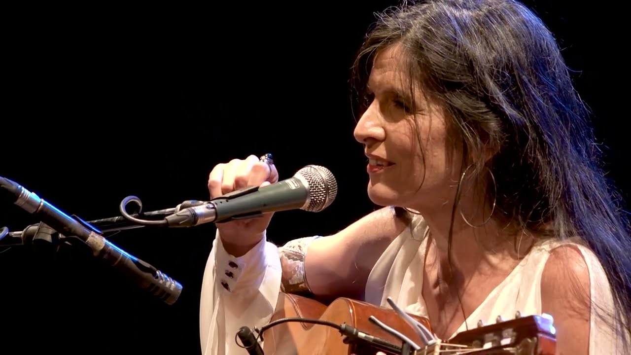 Débora Infante   Abeja de la Pampa
