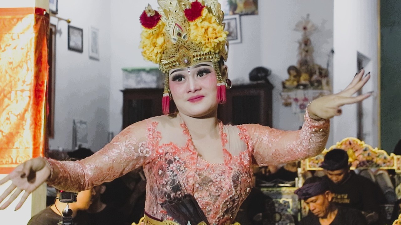 Penari Top Buleleng Widia Putri