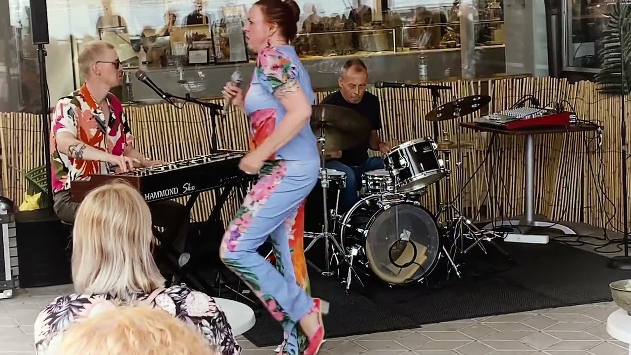 Marjo Leinonen & Bublicans trio: SKELETON TREES
