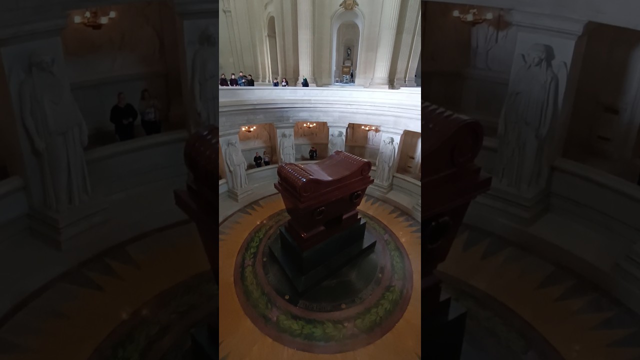 Gr&oacute;b Napoleona Bonaparte, kopuła Les Invalides Paryż