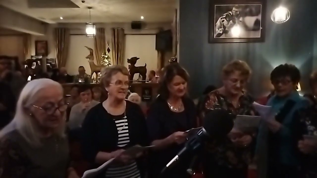 Kilnamona Choir Clare my heart my home at the Mctigue memorial fundraser at the Grove bar.