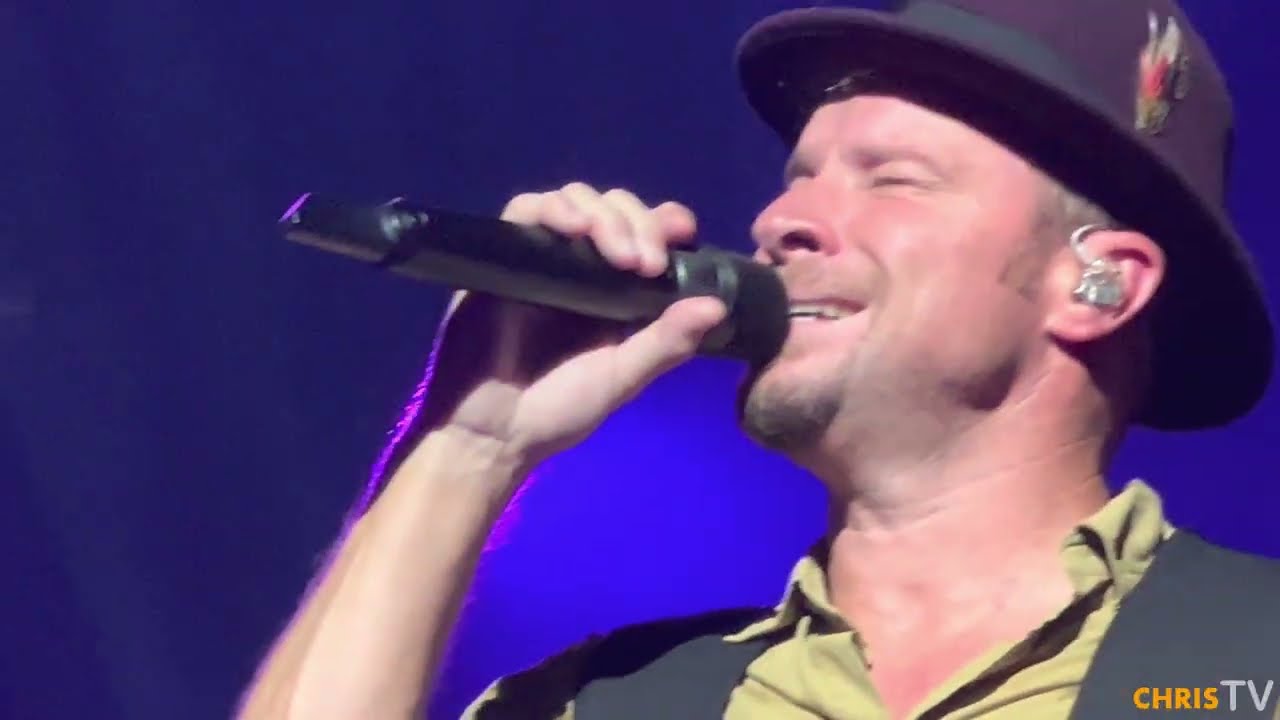 BSB DNA Tour 4K - Drowning/ QuitPlayinGames/ As Long as You Love Me Montreal, Bell Center 09/03/22