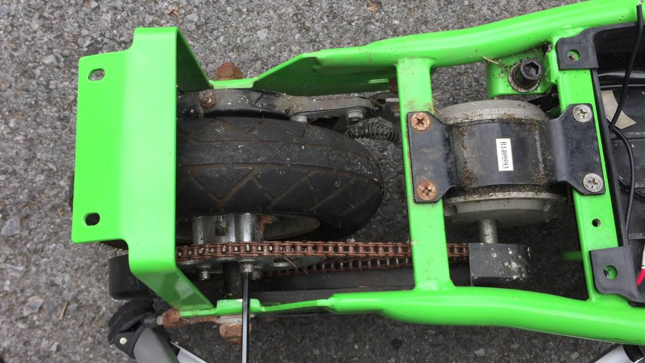 How to pump up back tire - Razor e200 Scooter
