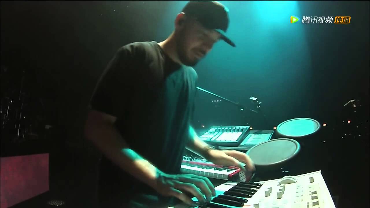 Linkin Park - Robot Boy (Live in Beijing 2015)
