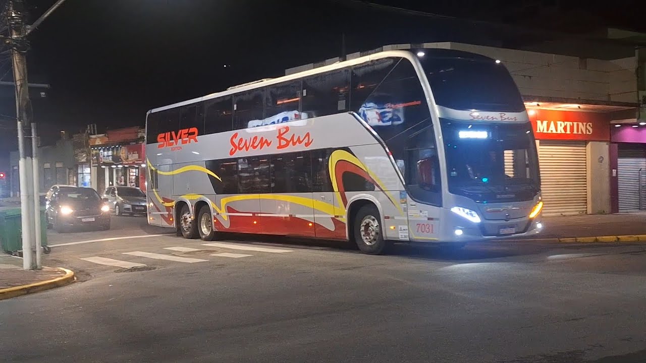 Movimento de Ônibus de Turismo no Centro de Cubatão sp.