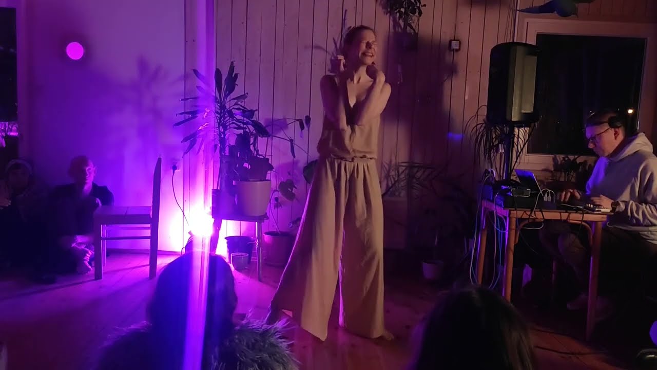 Butoh performance by Anna Juniewicz at 