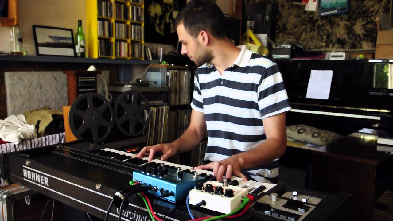 'Training a Bat' Clavinet/Pianet duo jam