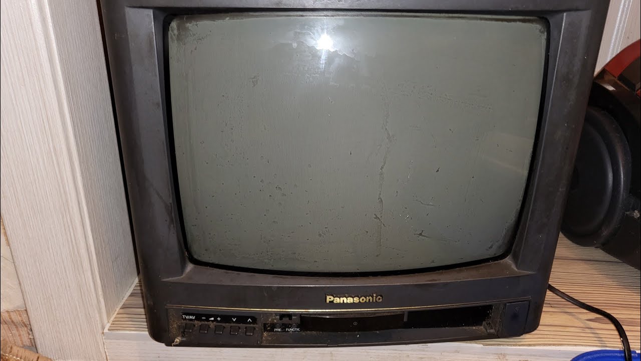 Телевизор Panasonic с тараканами