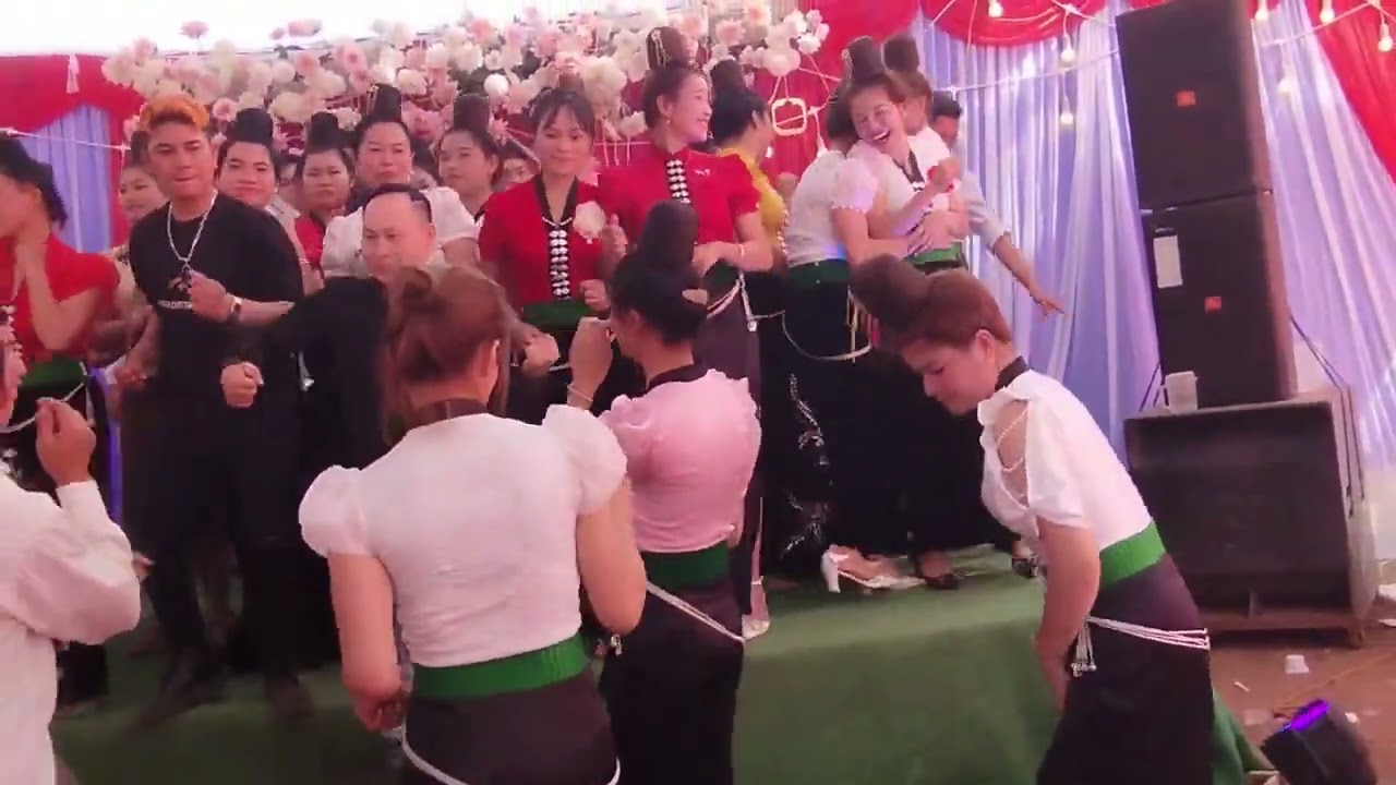 mết cớ x&uacute;m ếm pả