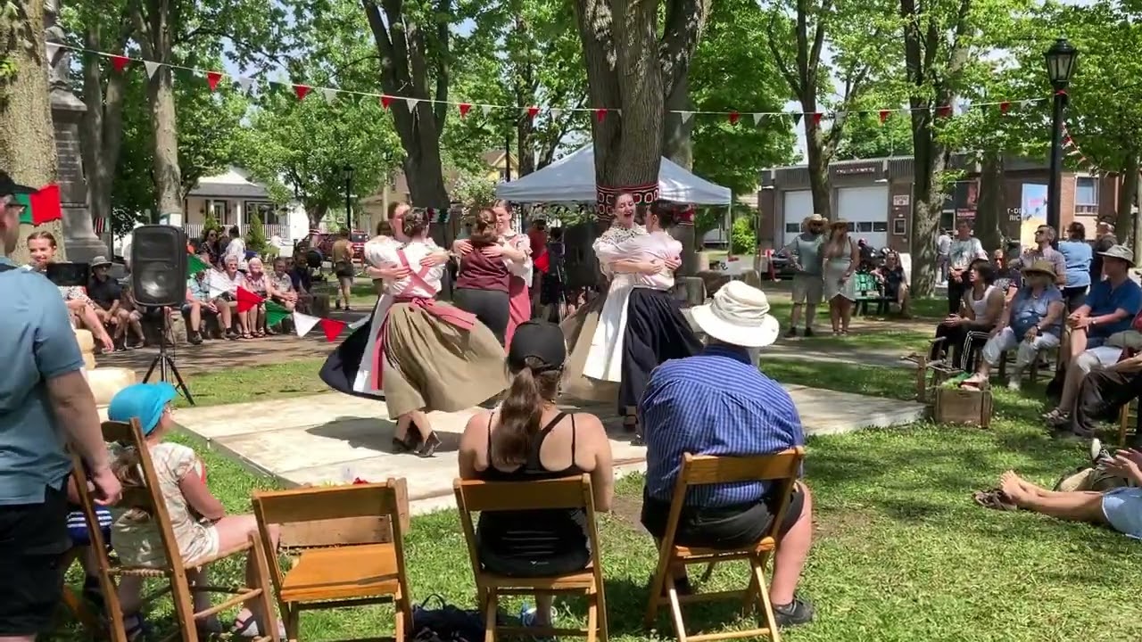 Danse Trad Québécoise - Les Chamaniers de Saint-Hyacinthe - Turlutte du rotoculteur
