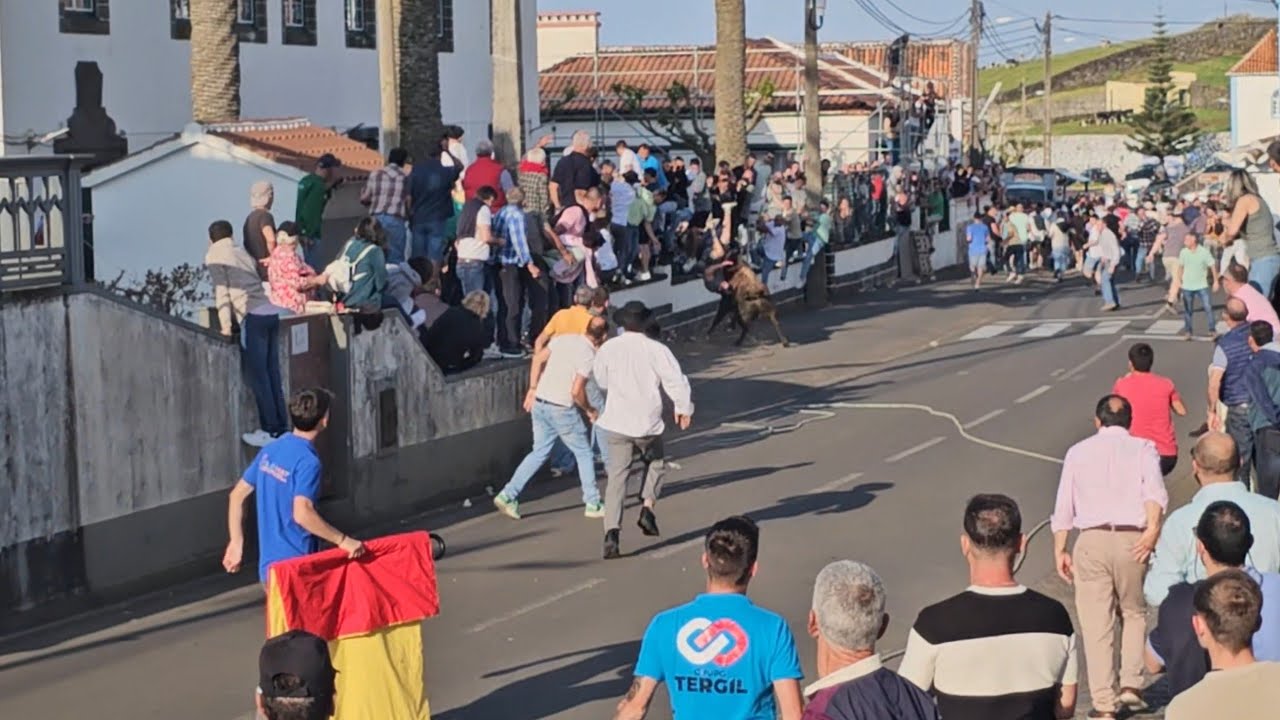 Ilha Terceira Açores, 01-06-25 Tourada à Corda Altares RB