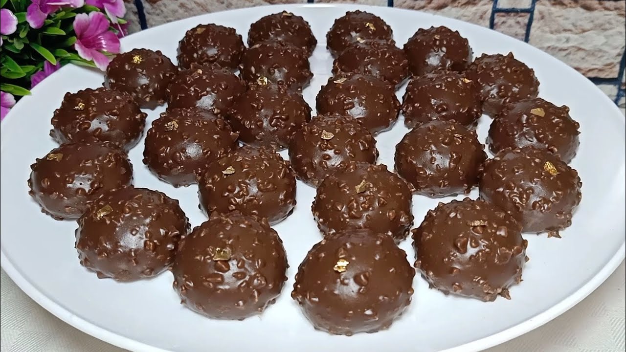 كريات الفيريرو روشي بدون حشو .. حلوة راقية و لذيذة جدا و بمكونات إقتصادية