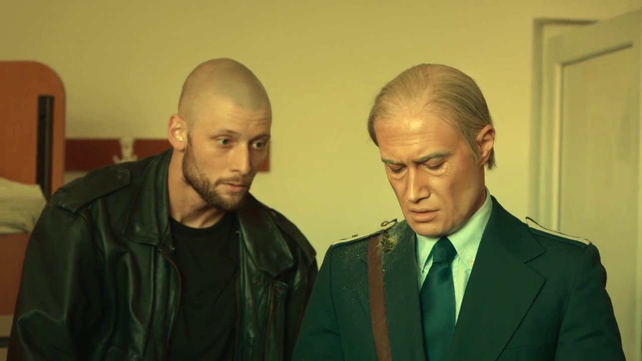 Probleme cu colegii de cămin gălăgioși? Cum rezolvă torționarul Vișinescu problema