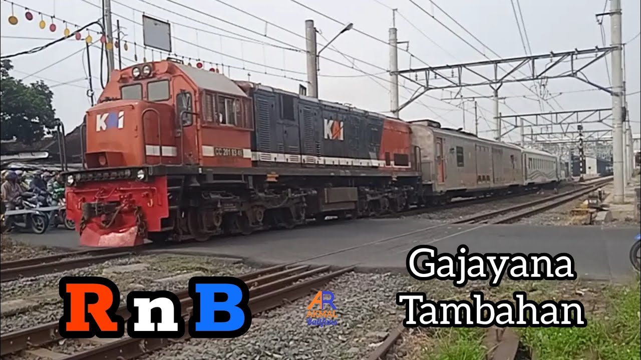 Lokomotif Livery Merah Biru Berdinas KA Gajayana Tambahan