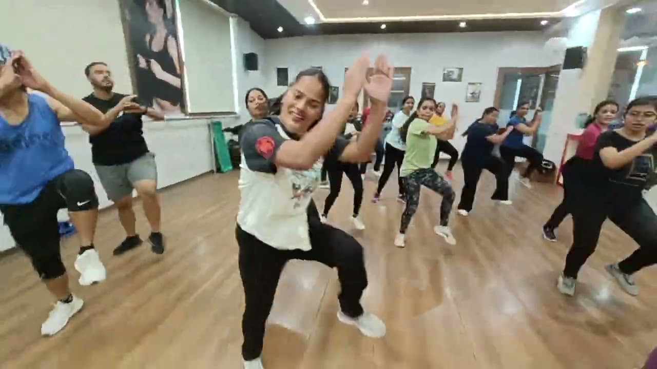 Tension - Diljit Dosanjh Dance Fitness Workout By Shweta soni #zumba #aerobics #bhangra