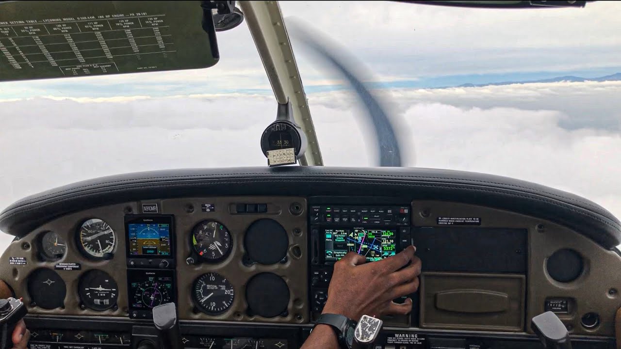 Piper Archer Instrument Approach LOC 25 KHHR