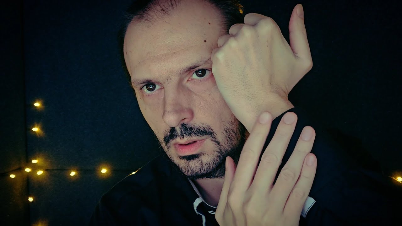 Mesmerizing hand movements in sharp echo (ASMR)