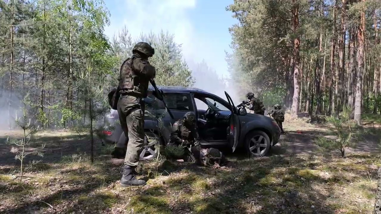 Zwiastun filmu Operacja Skorpion.