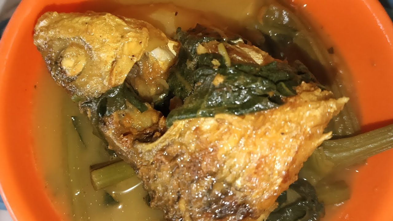 বাঙালি স্টাইলে লাউ শাক দিয়ে চারা পোনা মাছের ঝোল #recipe#cooking#fish