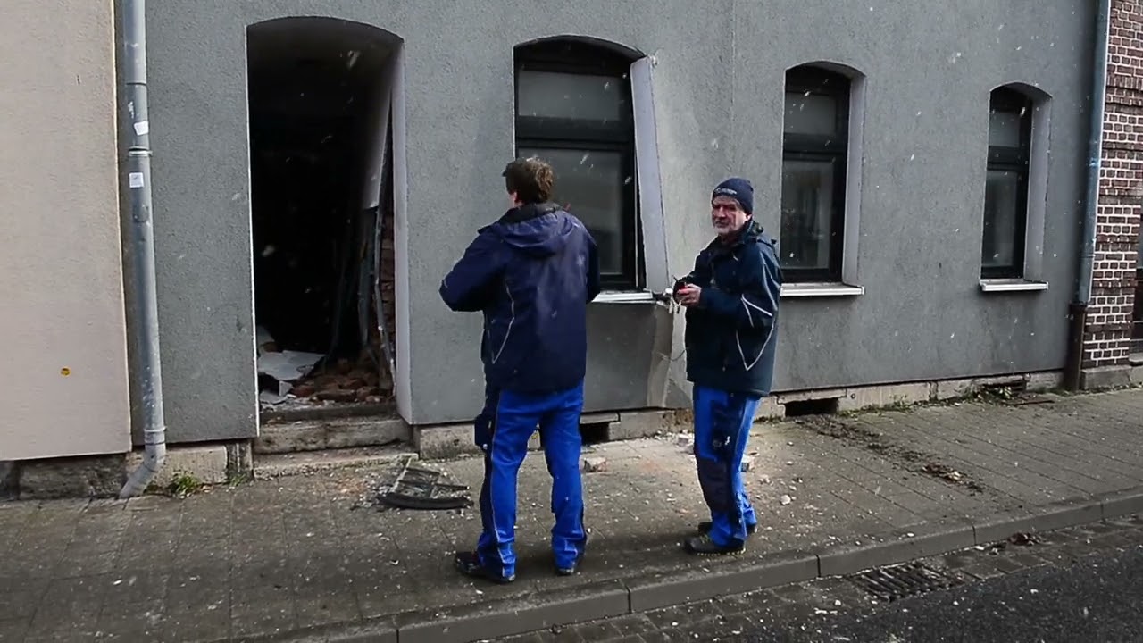 Gasexplosion in Mehrfamilienhaus in Mühlhausen (19.01.2023)
