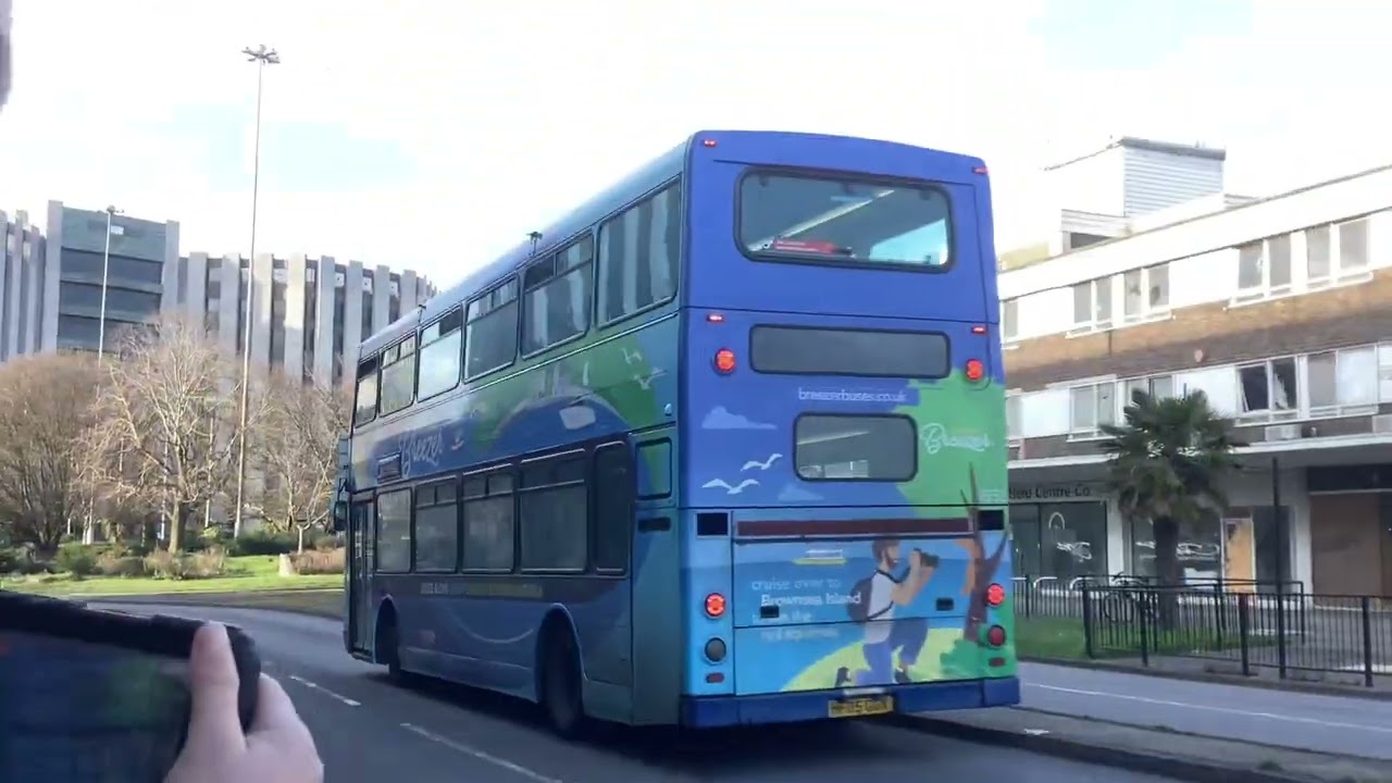 Buses at Poole Bus Station with @MrBusandTrainEnthuasiast & @BaytonsBusTrainsandplanes (03/03/2026)