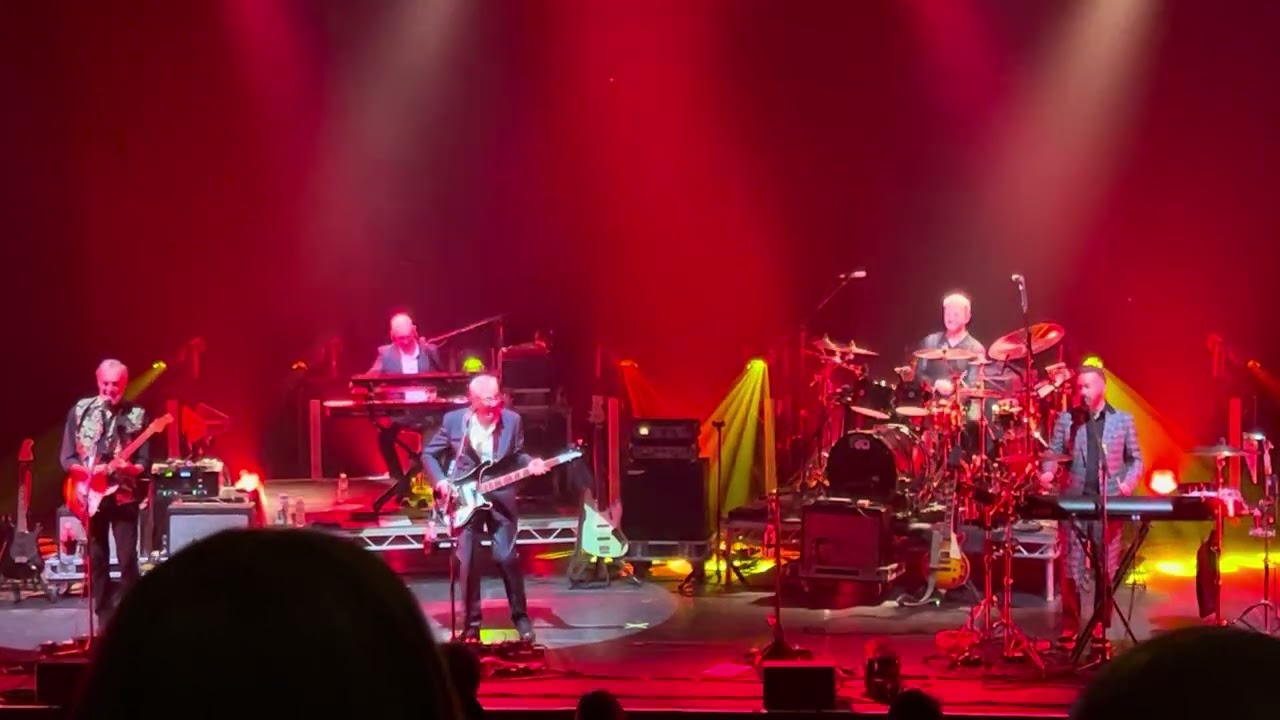 10cc - Dreadlock Holiday. Live at York Barbican. 4/3/2026. #livemusic #10cc 